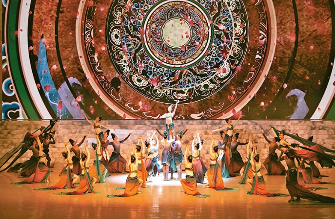 凝心聚力，铸就社会主义文艺新辉煌